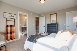 8609-ambergate-dr_063